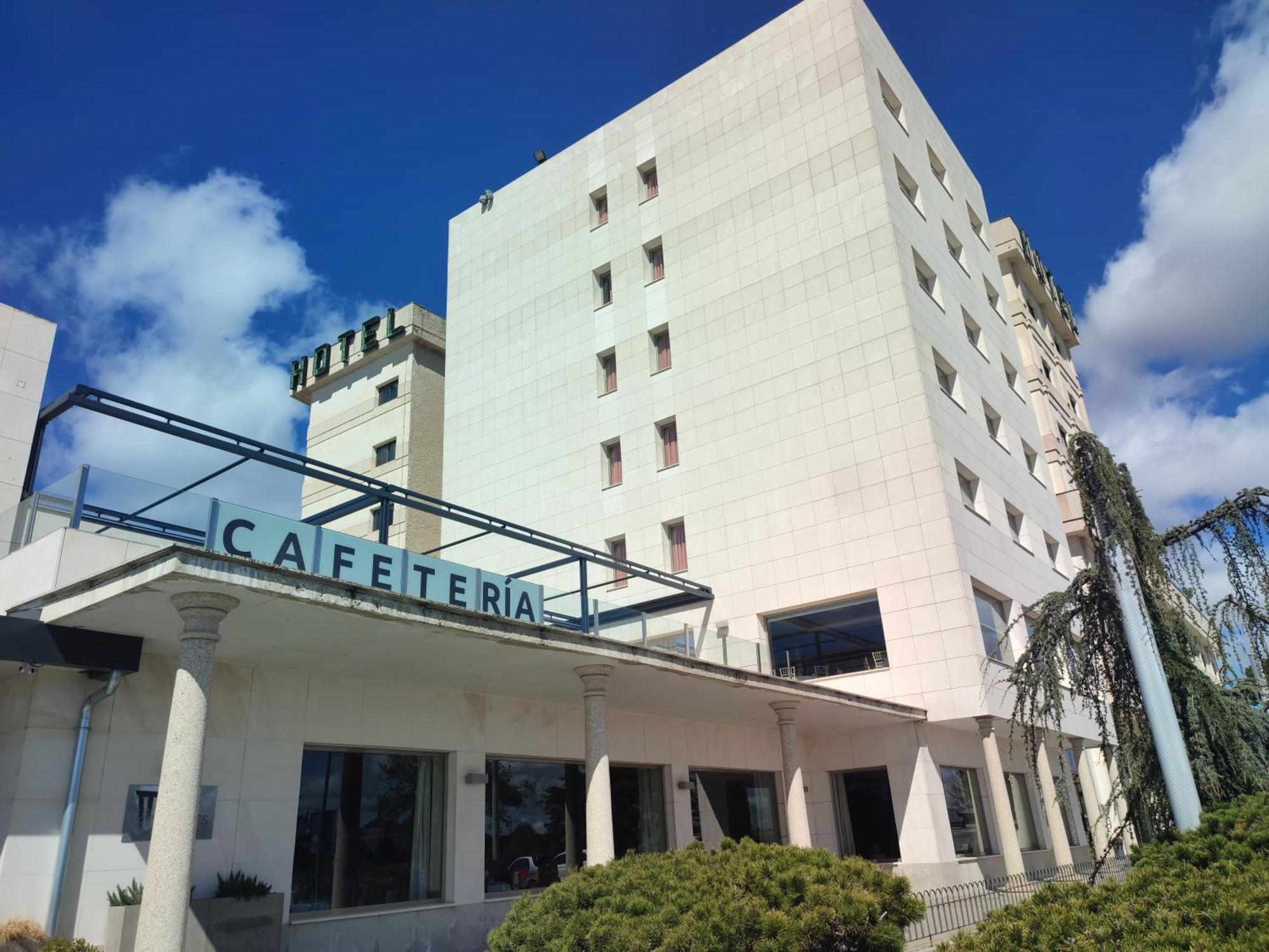 Hotel Sercotel Cuatro Postes Ávila Εξωτερικό φωτογραφία
