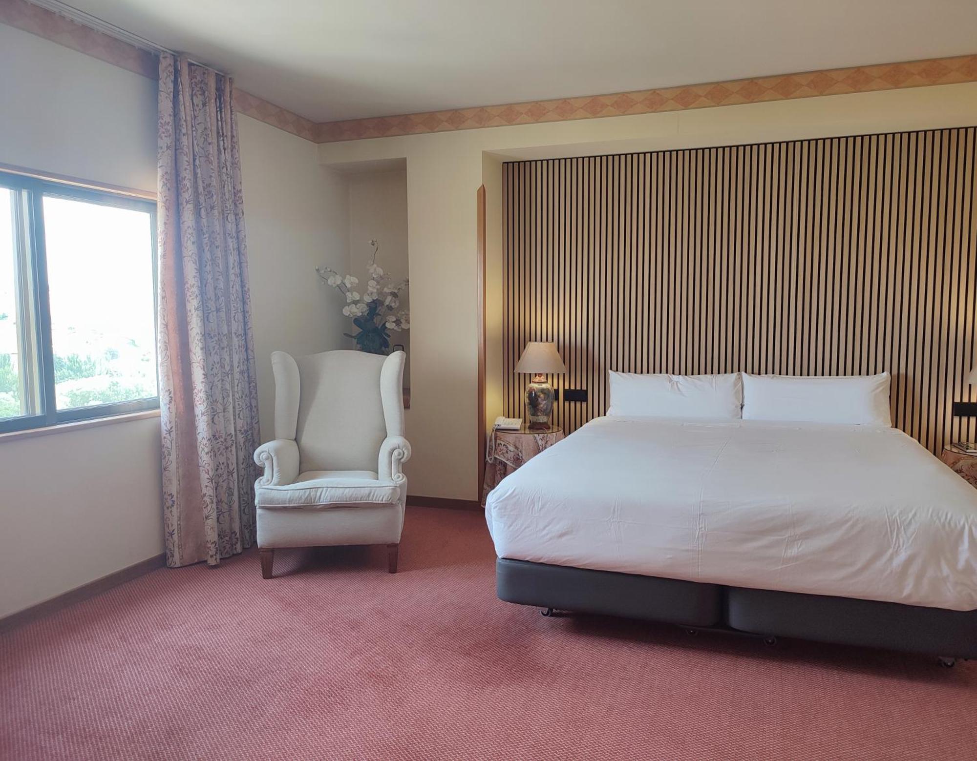 Hotel Sercotel Cuatro Postes Ávila Εξωτερικό φωτογραφία