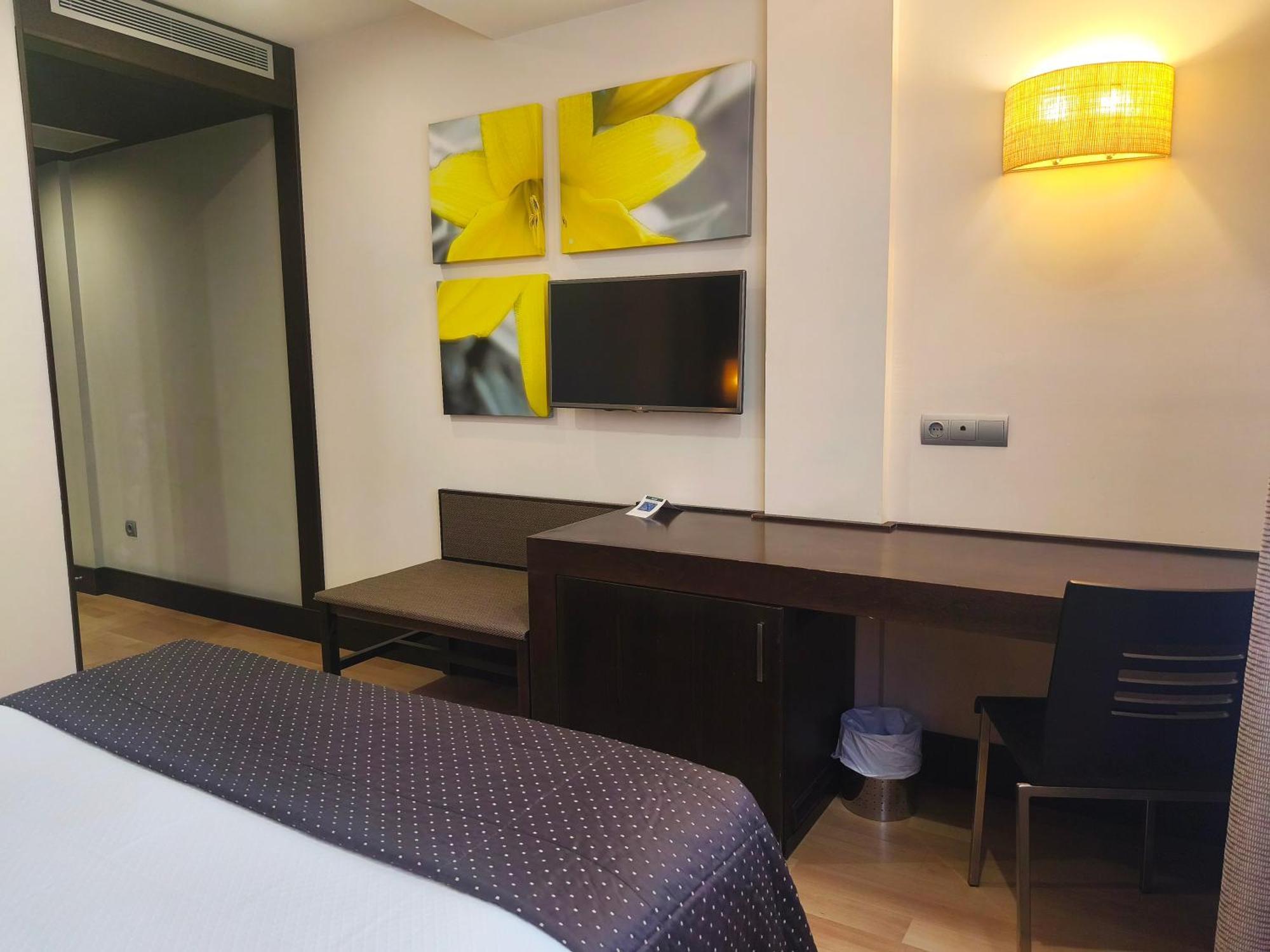 Hotel Sercotel Cuatro Postes Ávila Εξωτερικό φωτογραφία