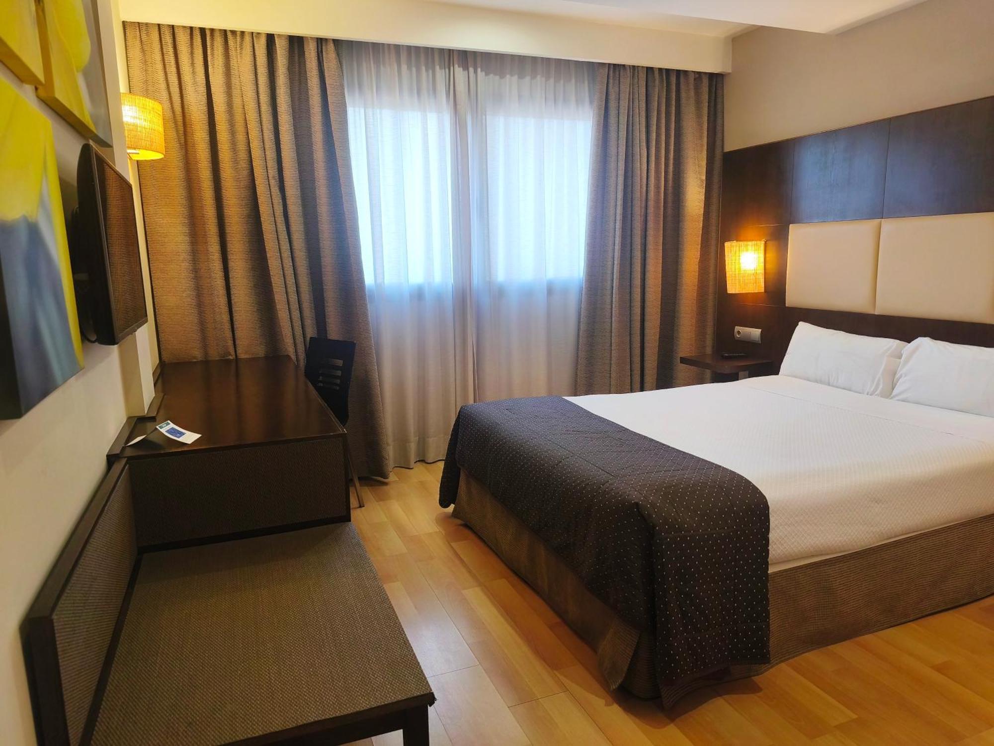 Hotel Sercotel Cuatro Postes Ávila Εξωτερικό φωτογραφία