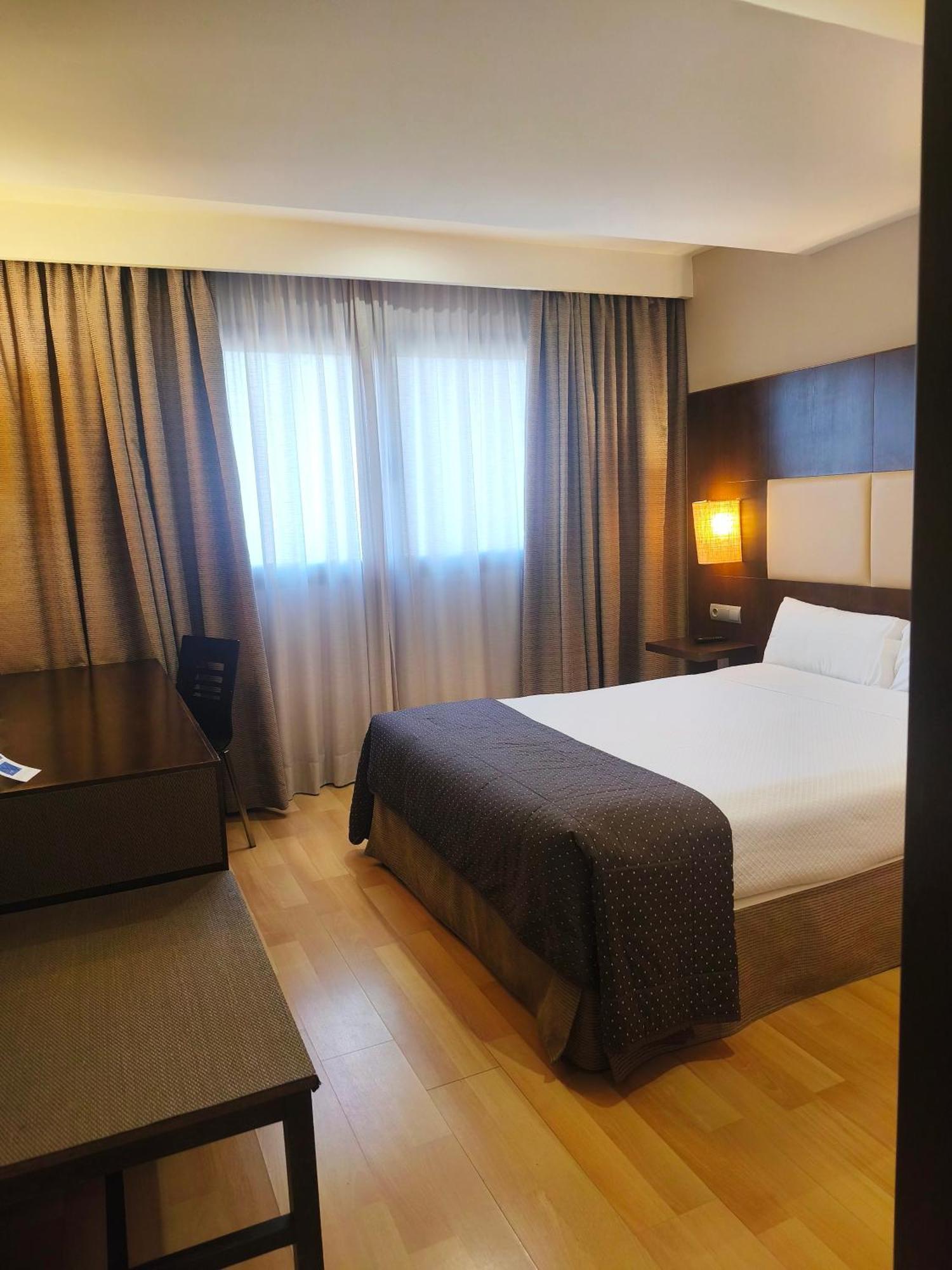 Hotel Sercotel Cuatro Postes Ávila Εξωτερικό φωτογραφία